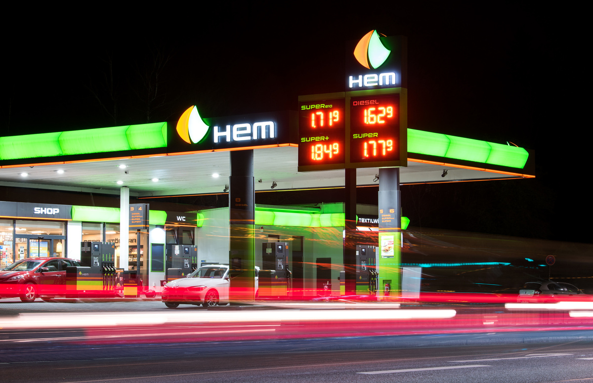     Автозаправка Гамбург, Германия / Gettyimages.ru / Daniel Bockwoldt / picture alliance