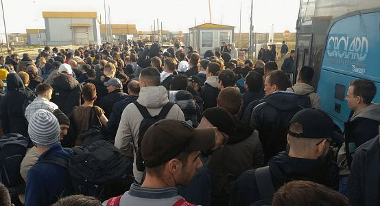 Власть 22 года воспитывала из молодежи антисоветчиков, бегущих теперь из страны