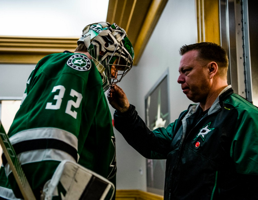 Стив Самнер и вратарь "Далласа" Кари Лехтонен