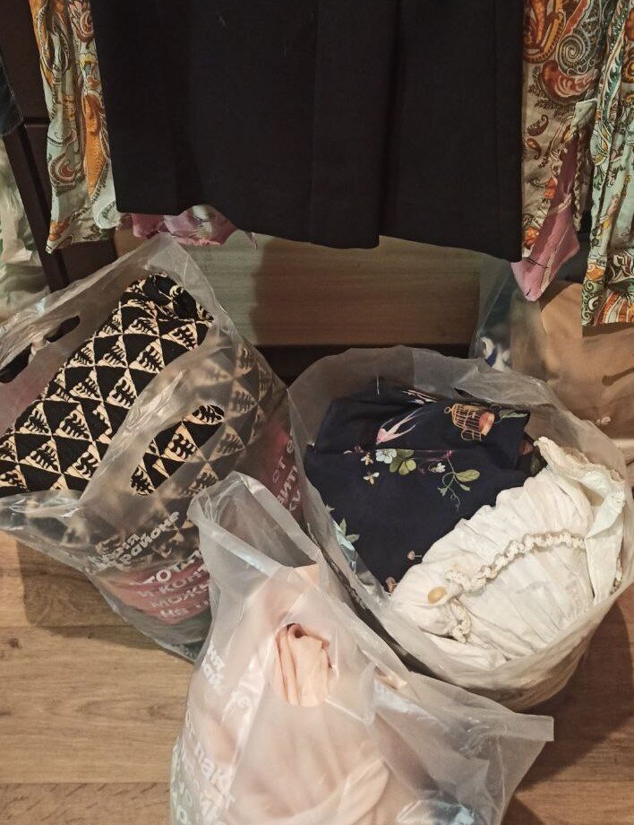 Одна из нескольких порций вещей, которые мы отдали на благотворительность