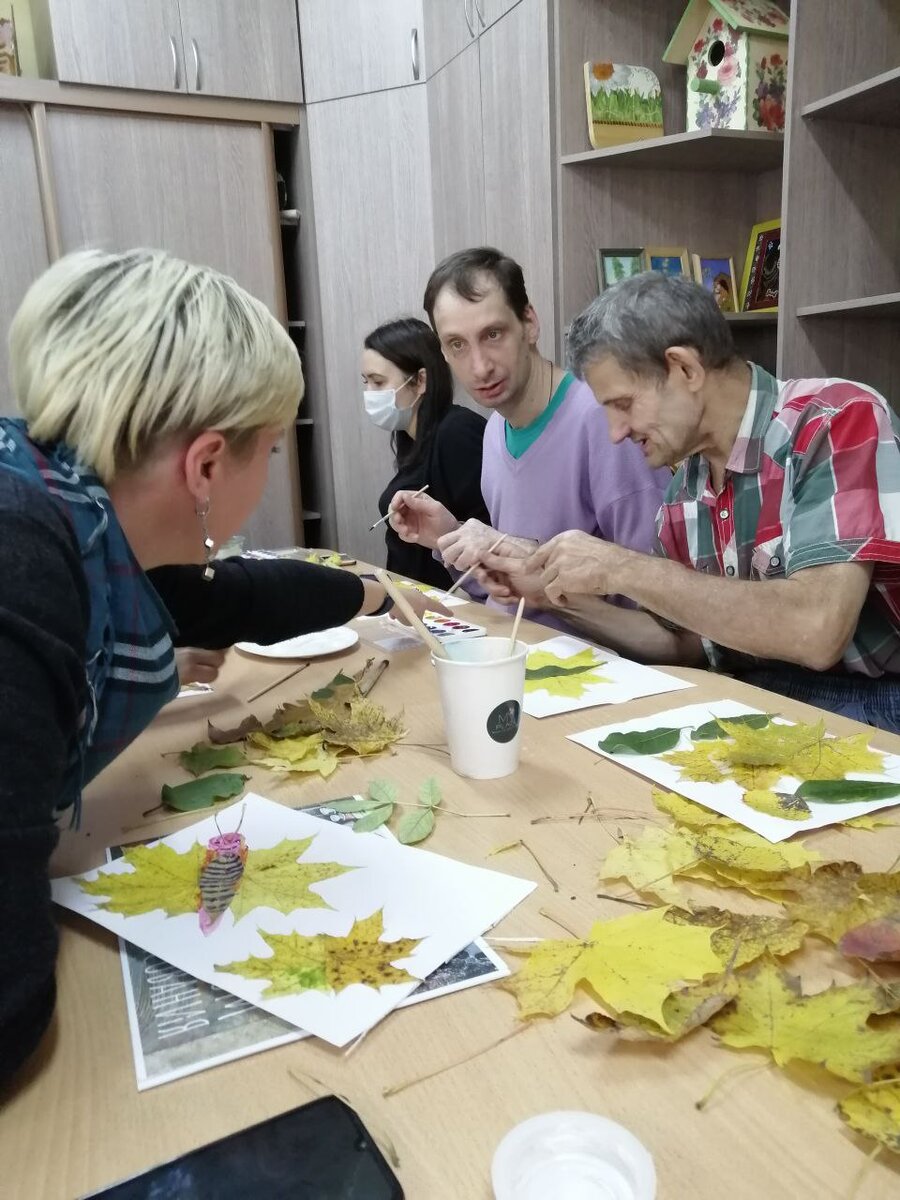 Картины из листьев: 7 идей