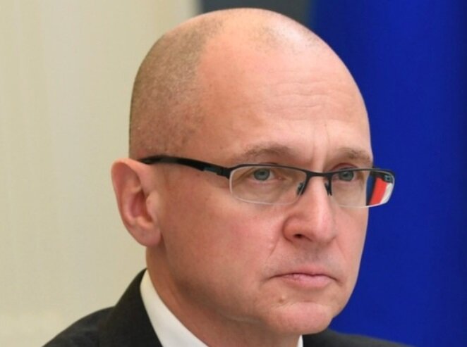 Должностное лицо из администрации, курирующее внутреннюю политику в стране, считает необходимым создать ситуацию, при которой война из телевизора становится личной войной каждого.