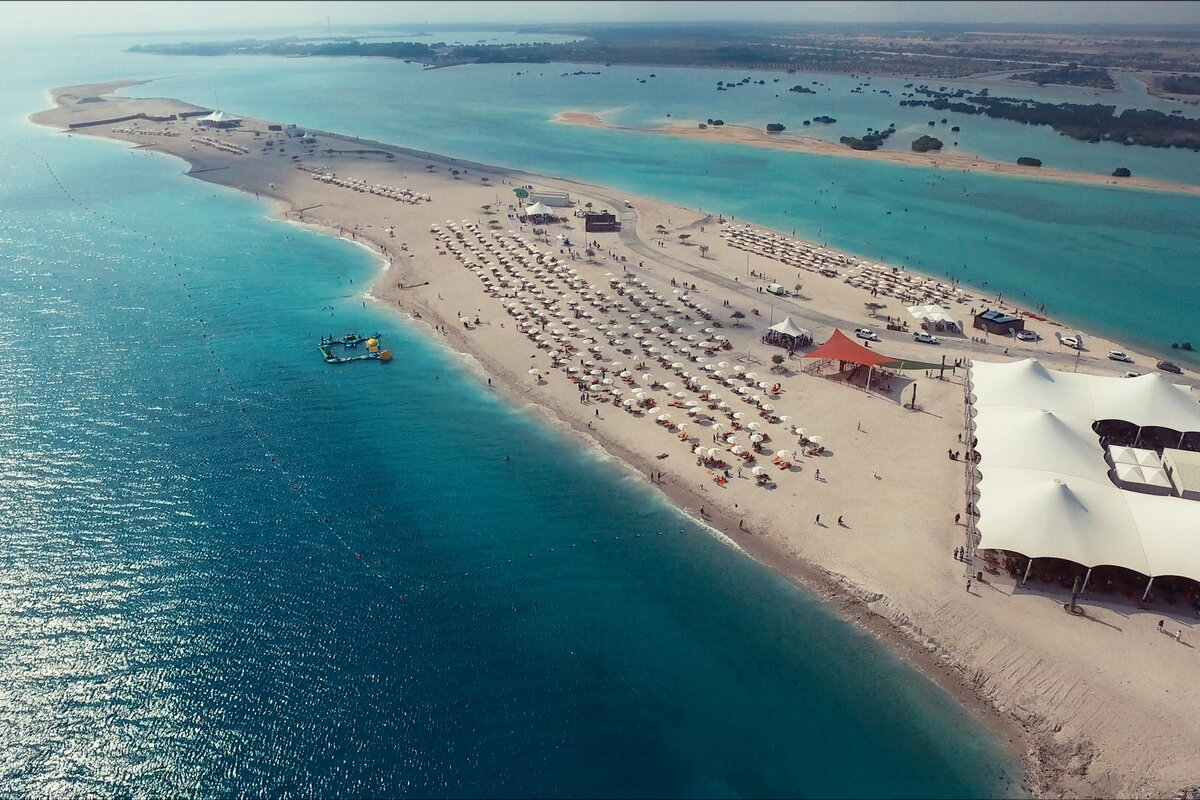 Yas Island пляж / фото Aldar Properties
