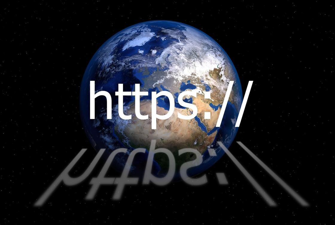    На фоне планеты Земля начало сетевого адреса:Pixabay