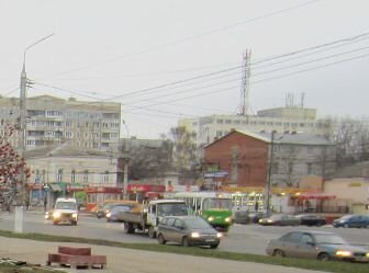 Вид на бывшую ост.,,Автостанция ,, .Ориентир - трёхэжтажный дом .