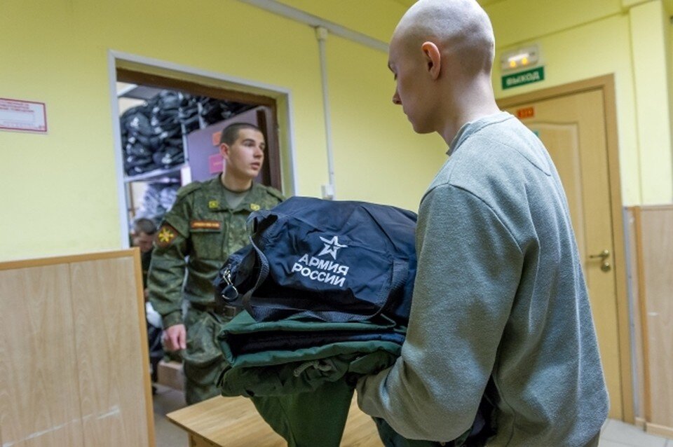     Призвать и направить для прохождения военной службы планируется 120 тысяч человек из всей страны. Олег ЗОЛОТО