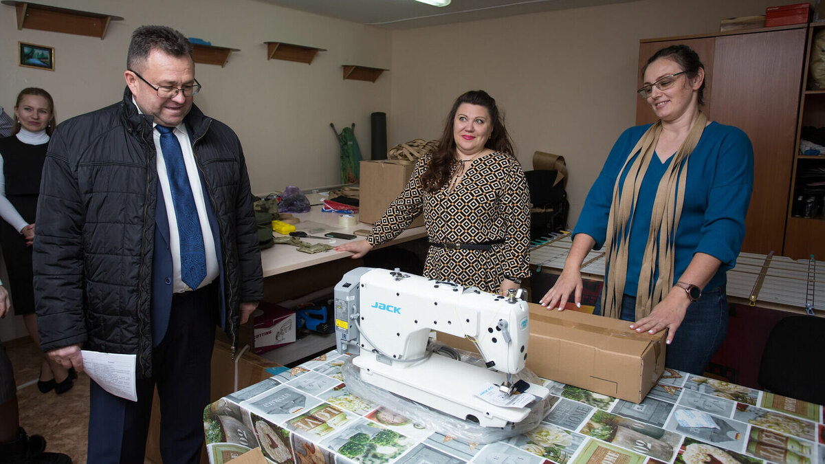     Мастерская ищет новых рукодельниц в свой цех.