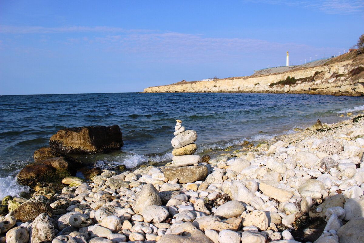 "Дикий" пляж БТК. Фото автора. 