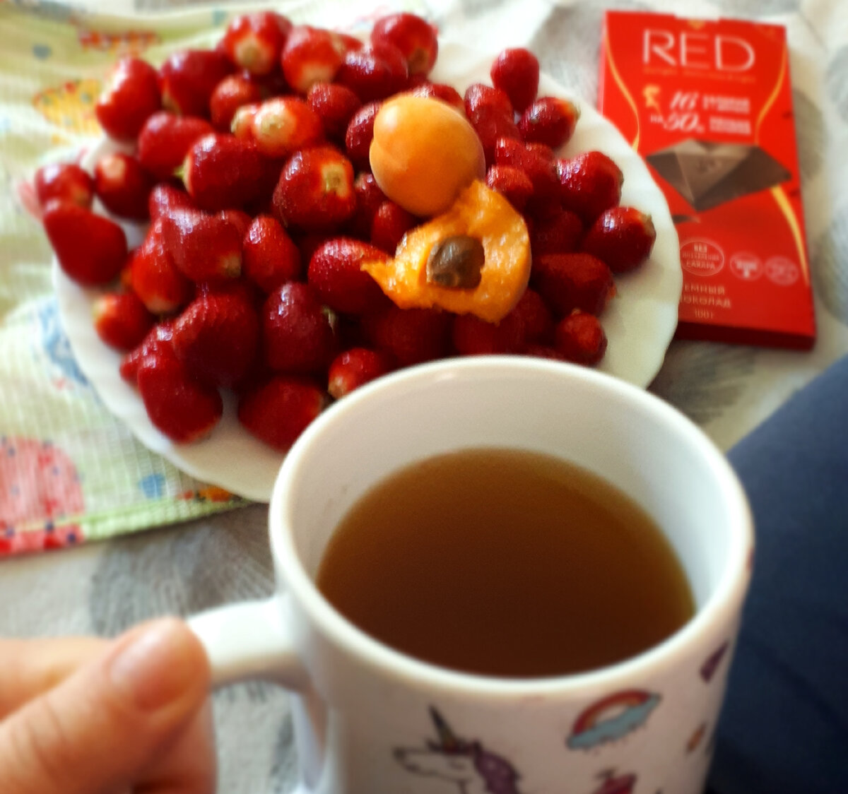 Июньские клубничные фото. Ягода крымская