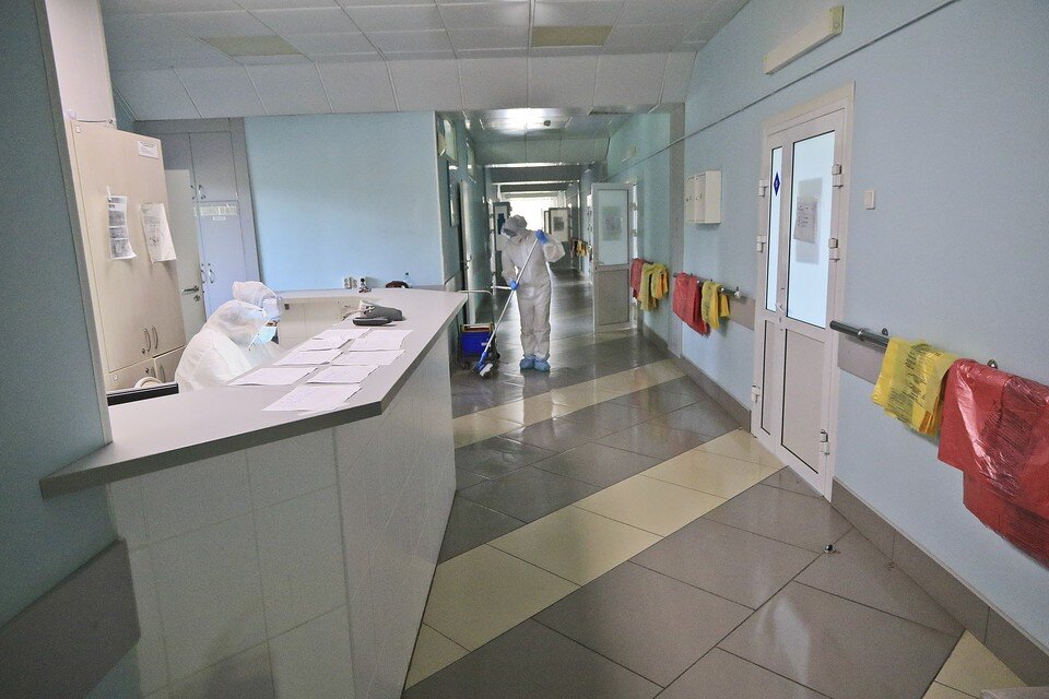     В больницах Томской области отменили масочный режим для пациентов Олег УКЛАДОВ