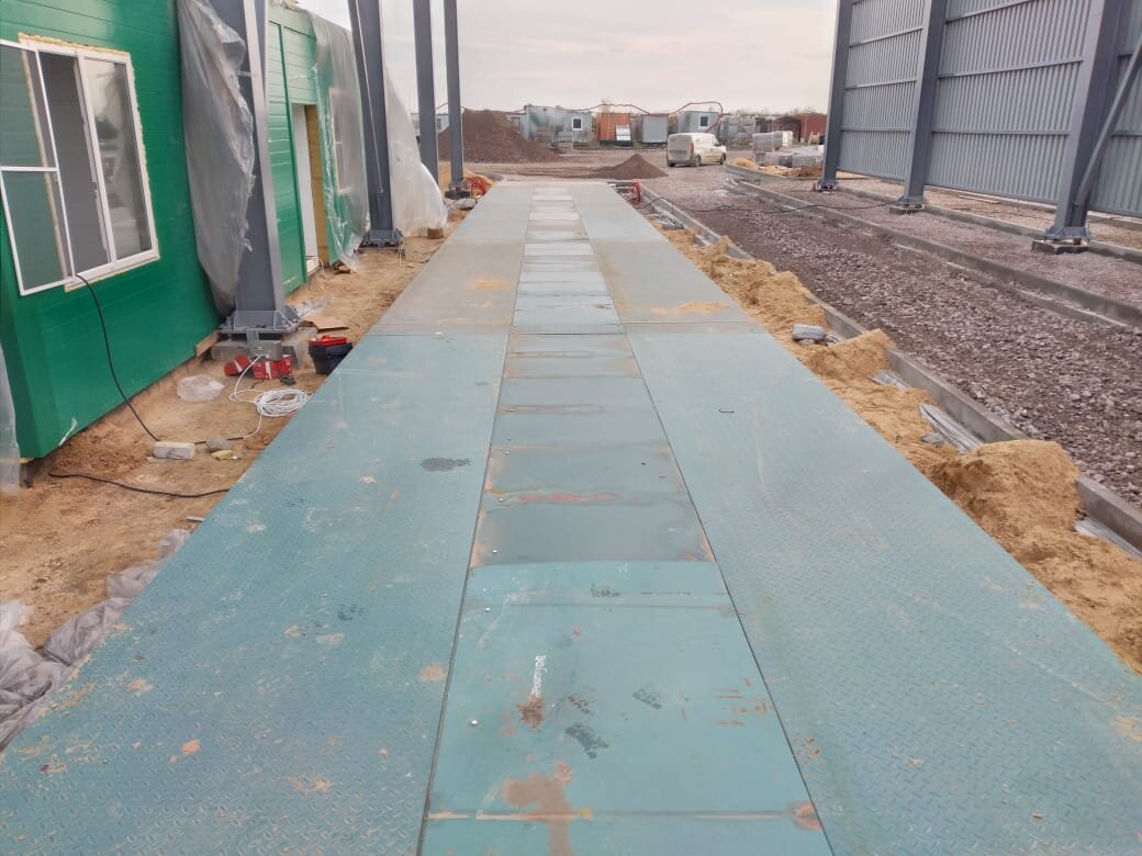   автомобильные весы в процессе монтажа