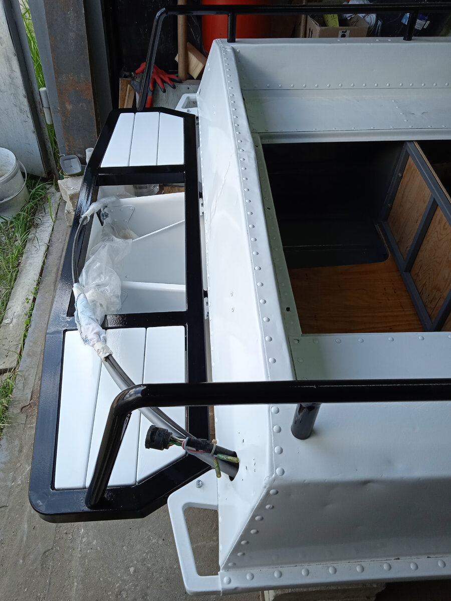 Выносной транец