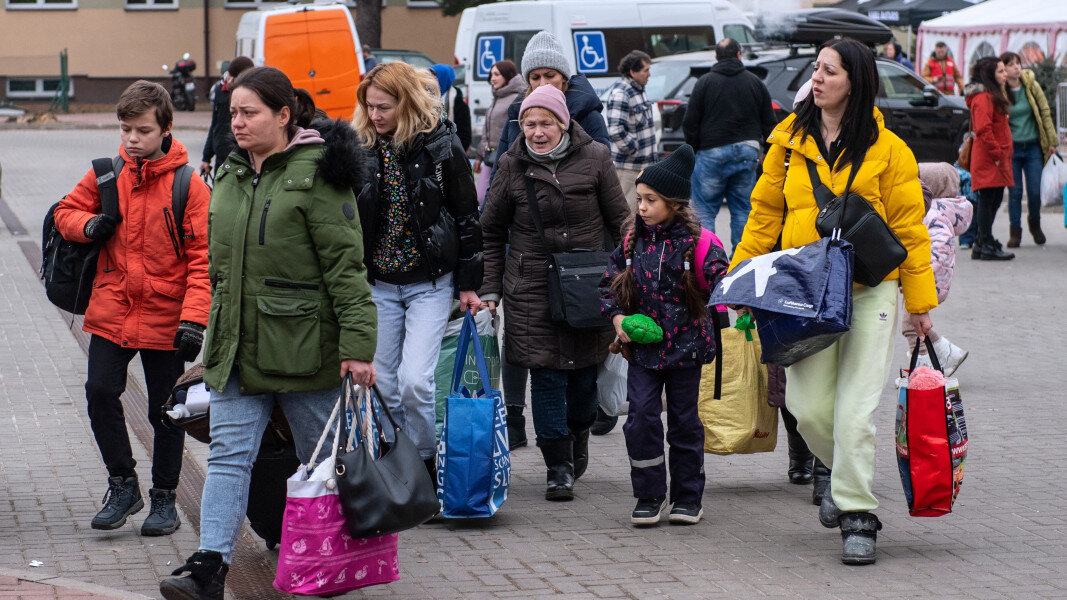 «Даём им суп»: Болгария решает, чем кормить беженцев с Украины