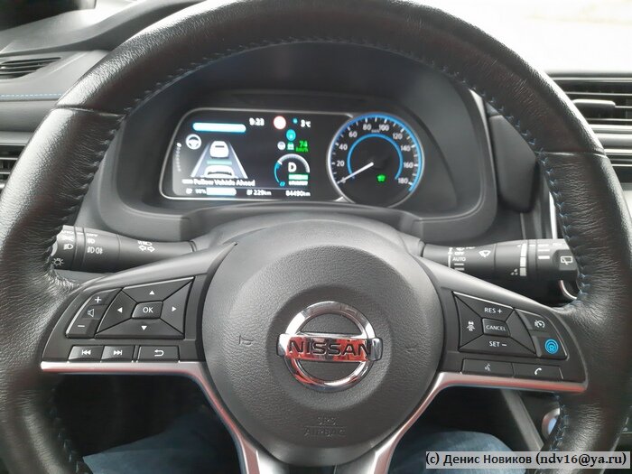 За рулём Nissan Leaf II