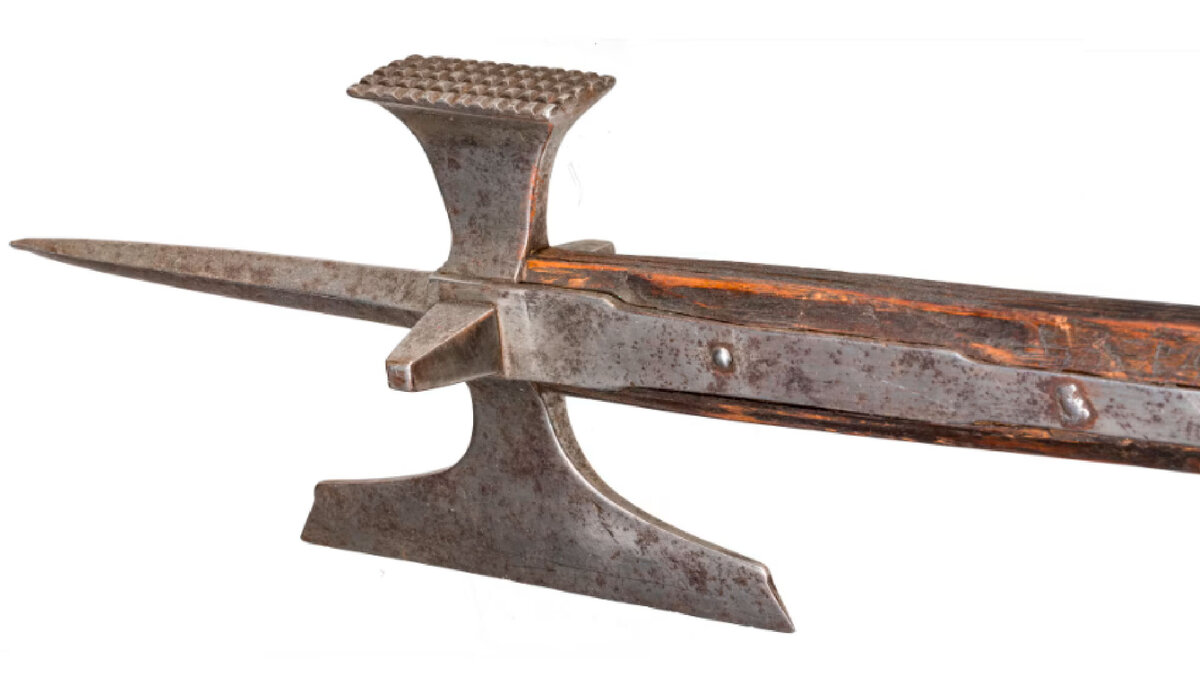 Полэкс - грозное средневековое оружие, фото Hermann Historica GmbH