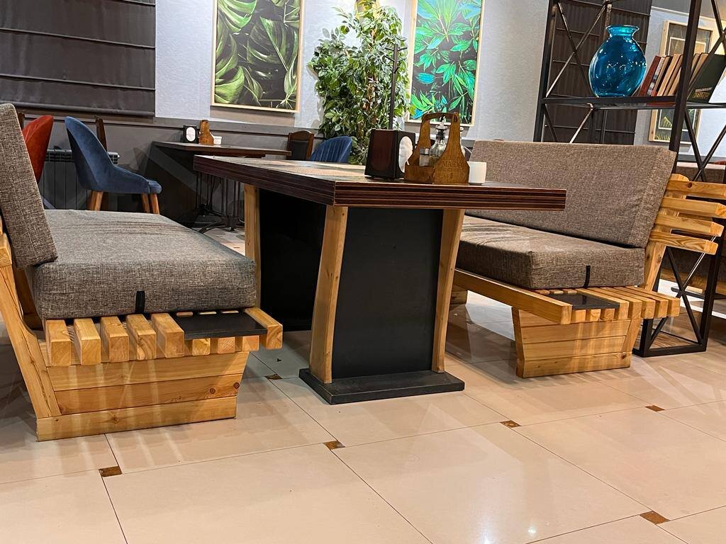 Алма-Ата на связи? У нас время 9 утра и за окном выключили горы и включили снег✌️ Привет! Я Женя и мы с мужем хотим воплотить нашу мечту.-3-2