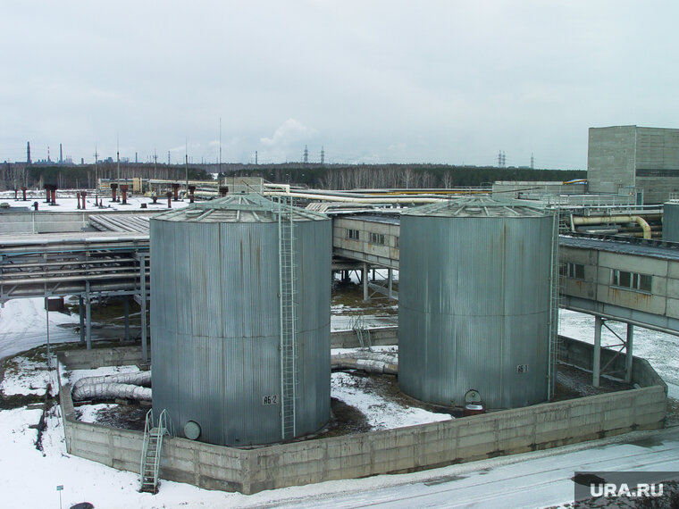    Так как резервуары были пусты, крупного пожара удалось избежать