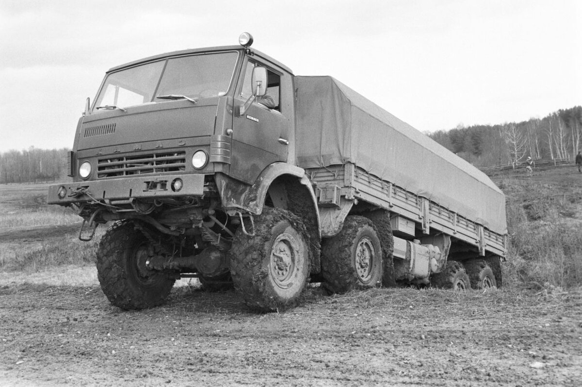 Автомобиль Урал 6320