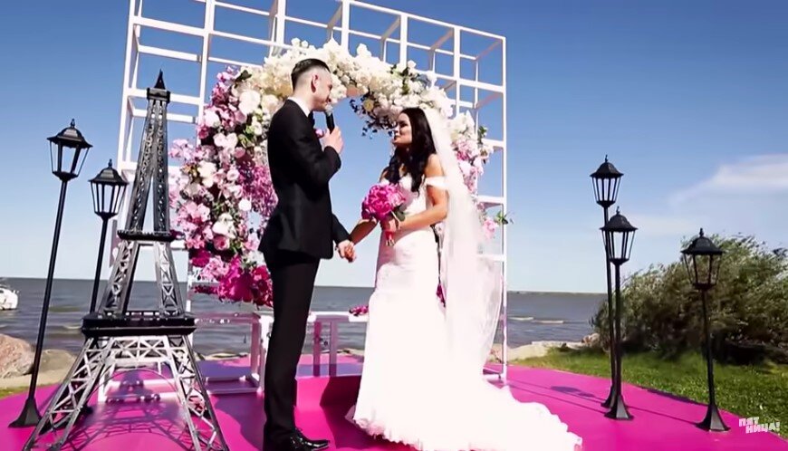 Веселая узбекская свадьба с женихом-карликом и ревущей невестой