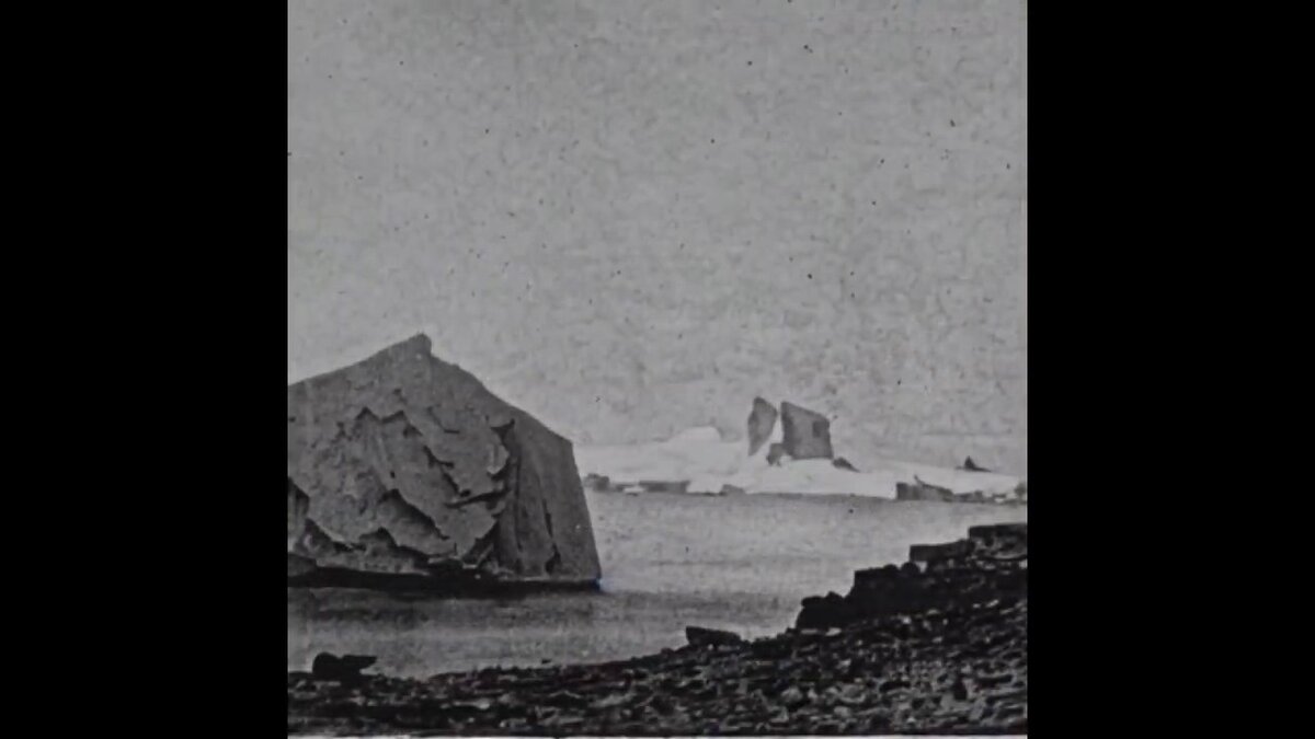 Известный полярный исследователь, один из первооткрывателей Южного полюса, капитан королевского флота Великобритании Роберт Фолкон Скотт по праву считается легендарным покорителем Антарктиды в начале-5