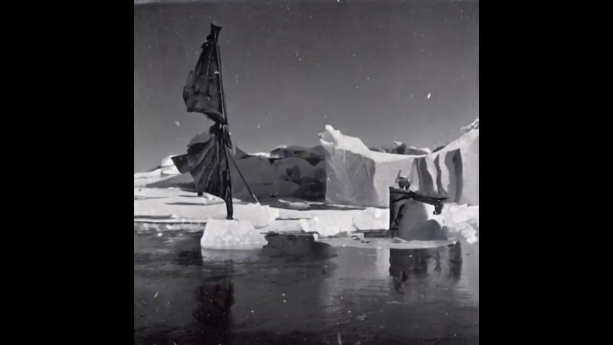 Известный полярный исследователь, один из первооткрывателей Южного полюса, капитан королевского флота Великобритании Роберт Фолкон Скотт по праву считается легендарным покорителем Антарктиды в начале-46