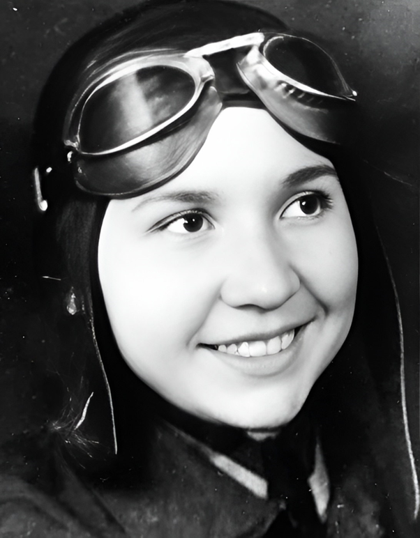 Удивительная история советской летчицы, которую признали героем только после смерти