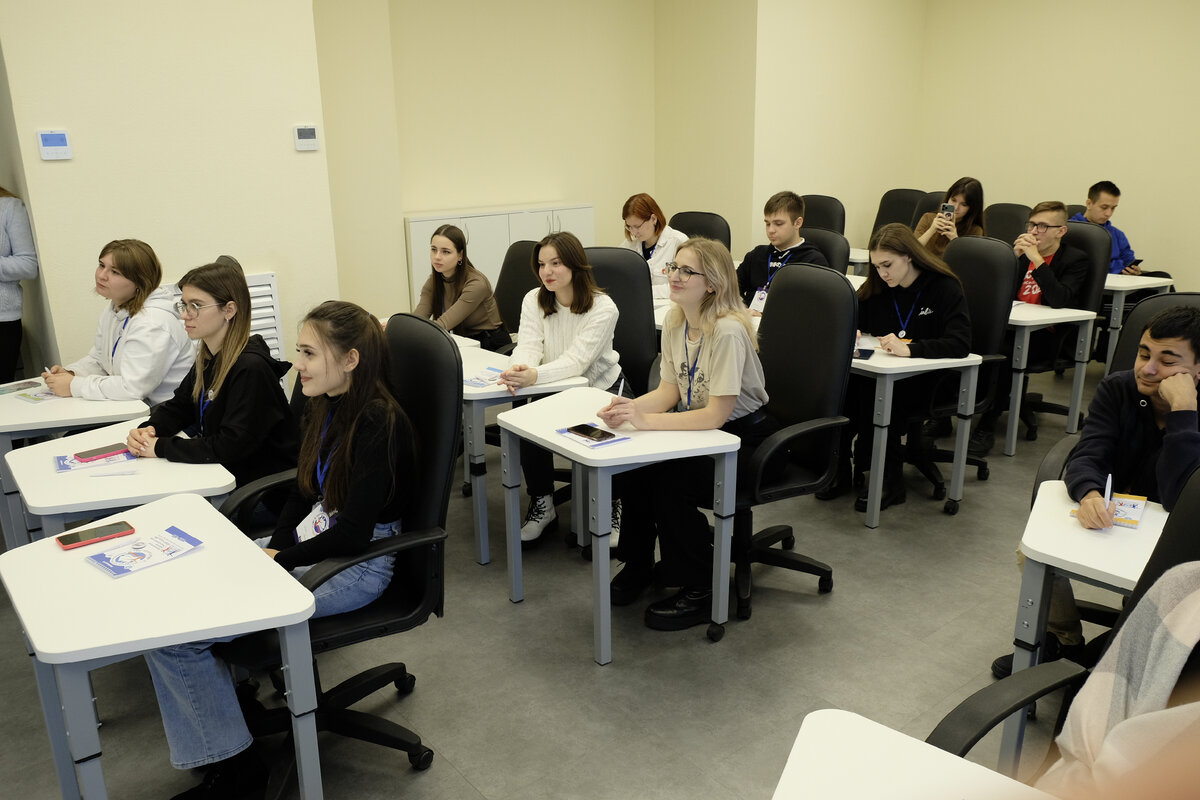 Идя на урок, педагогу следует учитывать все три составляющие своего здоровья: физическое, психологическое и социально-духовное. 