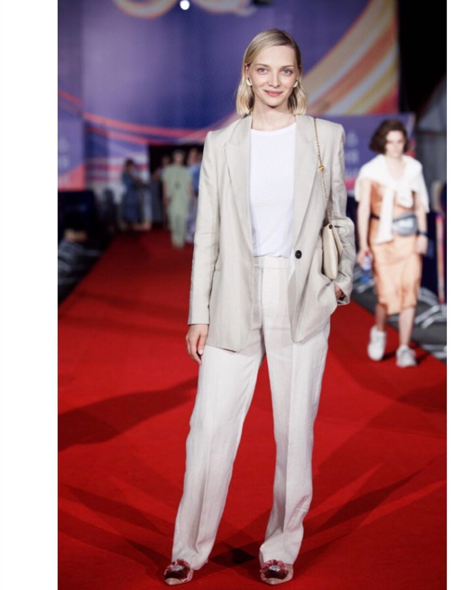    Екатерина Вилкова на "Кинотавре" в 2019 году восхитила Александра ВасильеваСоцсети Екатерины Вилковой