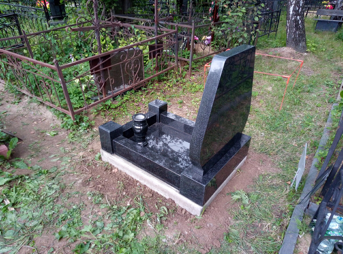 установка тумбы под памятник