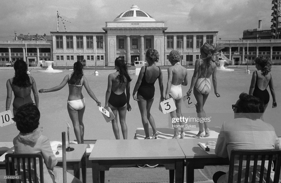 21 век принёс человечеству повальное увлечение диетами и фитнесом. Наверное, в некоторых случаях это неплохо и может быть даже полезно.-25