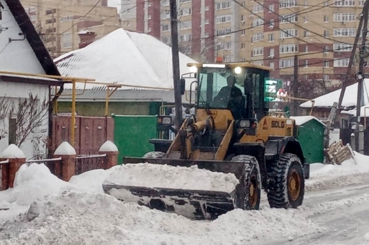    В Центральном округе Тюмени на уборку снега вышли 88 машин и 130 рабочих