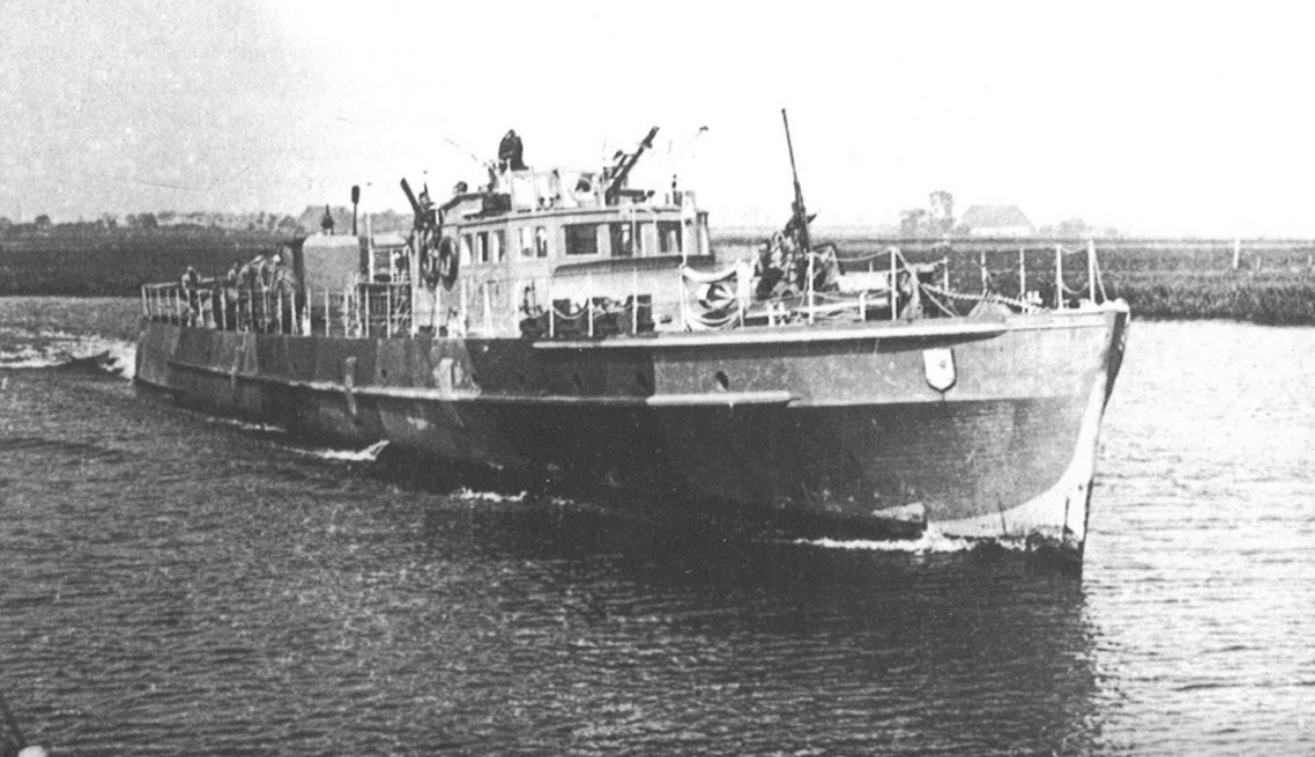 Немецкий моторный тральщик R156