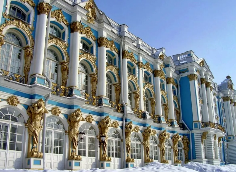 Екатерининский дворец (фото взято из открытых источников)