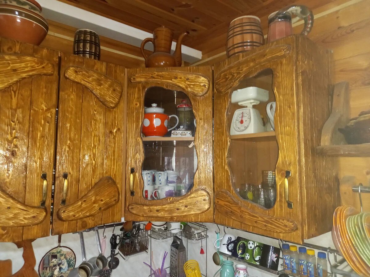 Кухонный гарнитур под старину 