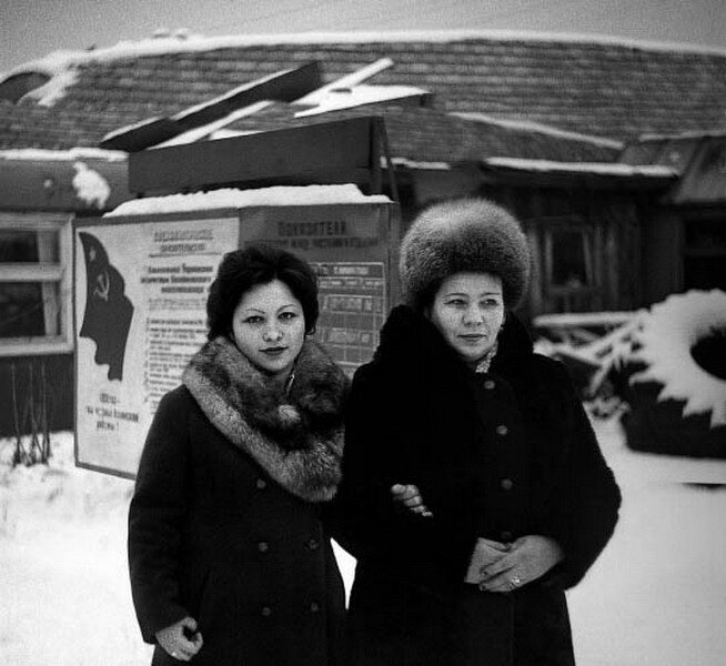 Приезжавшей в ссср в. 1980е деревня СССР. Деревни СССР 80 - Х. Советская деревня 80-х. Советская деревня 50-80х годов.