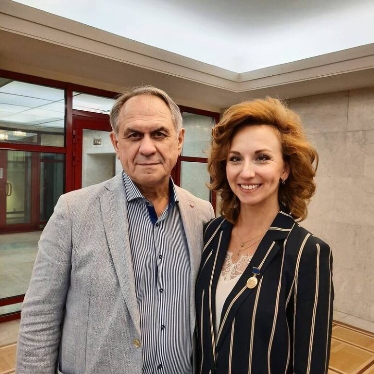 Актер валерий афанасьев биография личная жизнь Актер Валерий Афанасьев. Всенародная любовь, четыре штампа в паспорте ⭐ Звездный