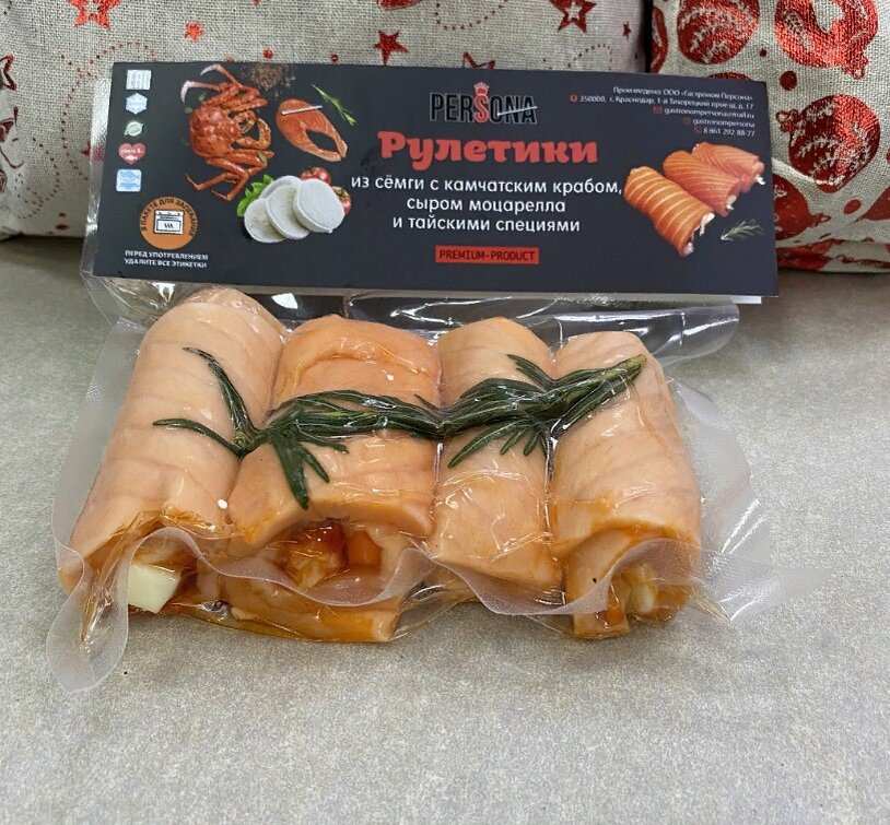 Рулетики из семги с камчатским крабом от "Азбуки Севера"