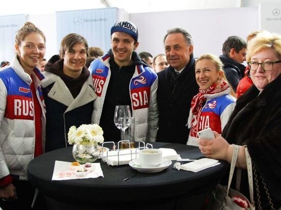     награждение и вручение автомобилей олимпийской сборной России в 2014 году / Наталия Губернаторова