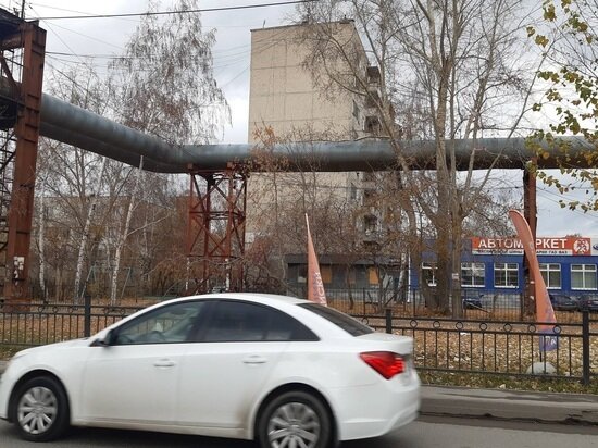     Екатеринбурженка посадила за руль маленького ребенка. Фото: "МК-Урал".