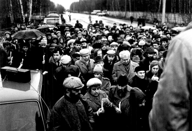 Митинг на Востряковском кладбище в Москве, апрель 1988 года. Фото: архив Ваада. Фонд 3, опись 3, дело 42