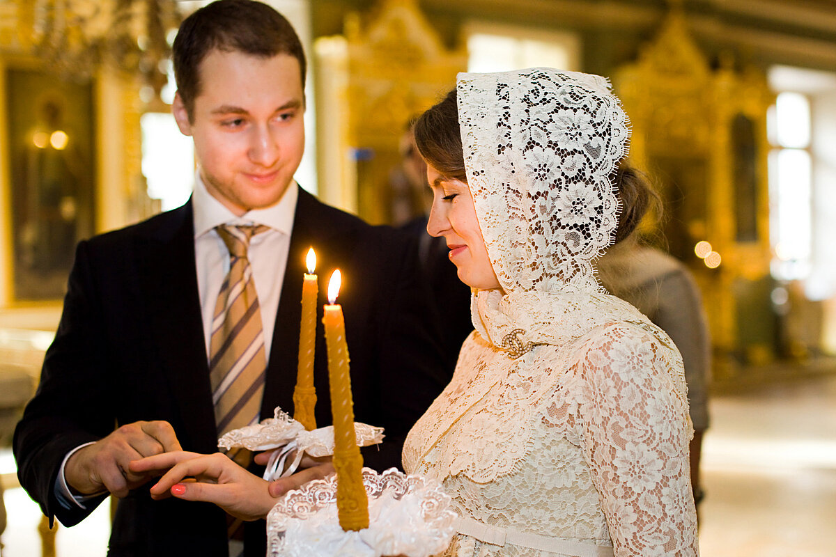 Православные женихи. Венчание. Православное венчание. Церемония бракосочетания в церкви. Венчание в церкви.