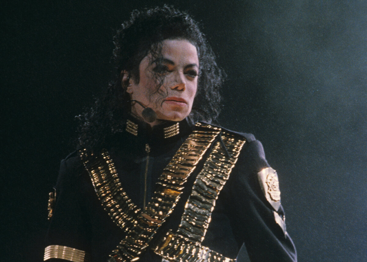 Michael jackson цвет кожи. Джексон стал. Джексон стал. Джексон 2009. Джексон стал.