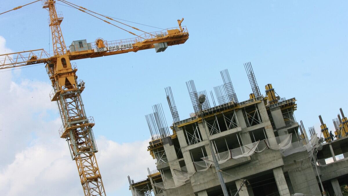    Строительство жилья© РИА Новости / Руслан Кривобок