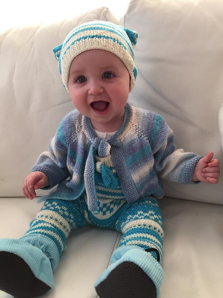 Авторское фото. Малыш радуется.