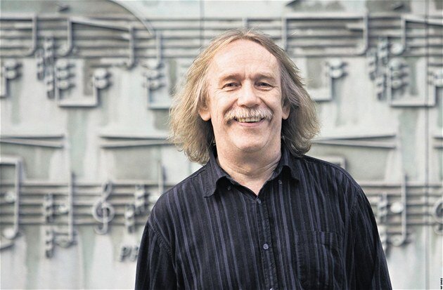 Чешский бард Яромир Ногавица /фото_ptel.cz