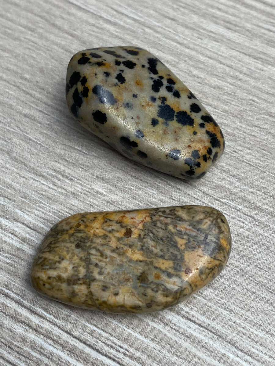 Пёстрый, твёрдый, непрозрачный - всё, что надо, чтобы назваться  яшмой.