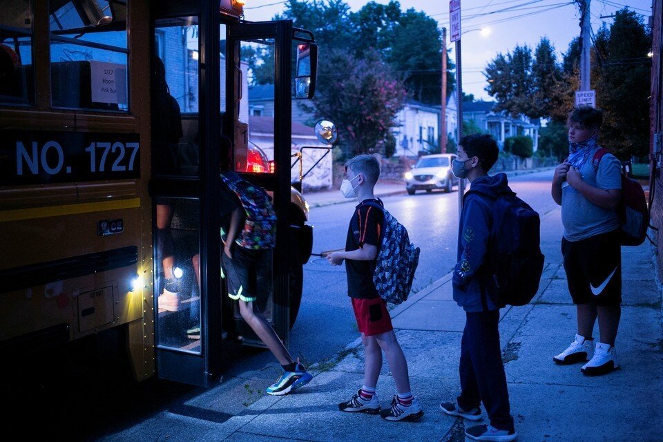     Fox News сообщил, что в штате Техас произошла стрельба в начальной школе  REUTERS