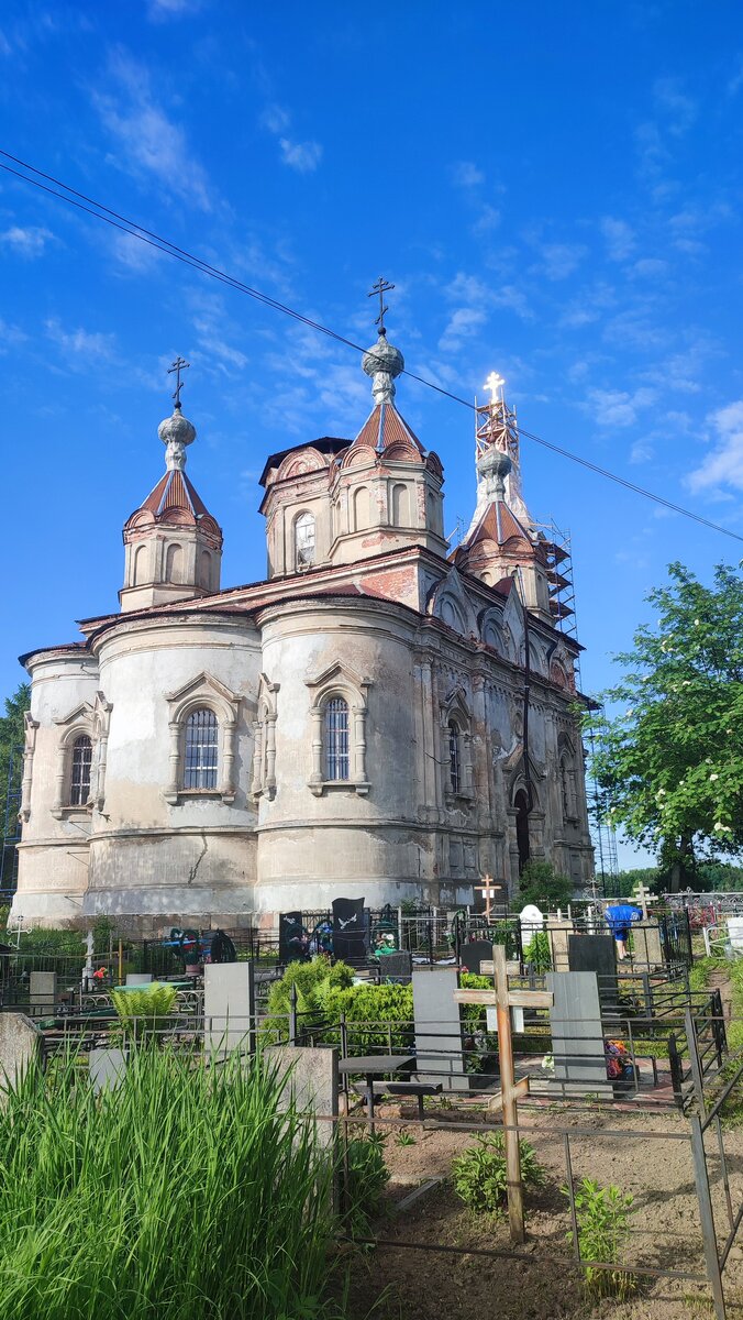 По дороге в Тихвин. Старинная церковь в деревне Иссад | Солнце светит всем  | Дзен