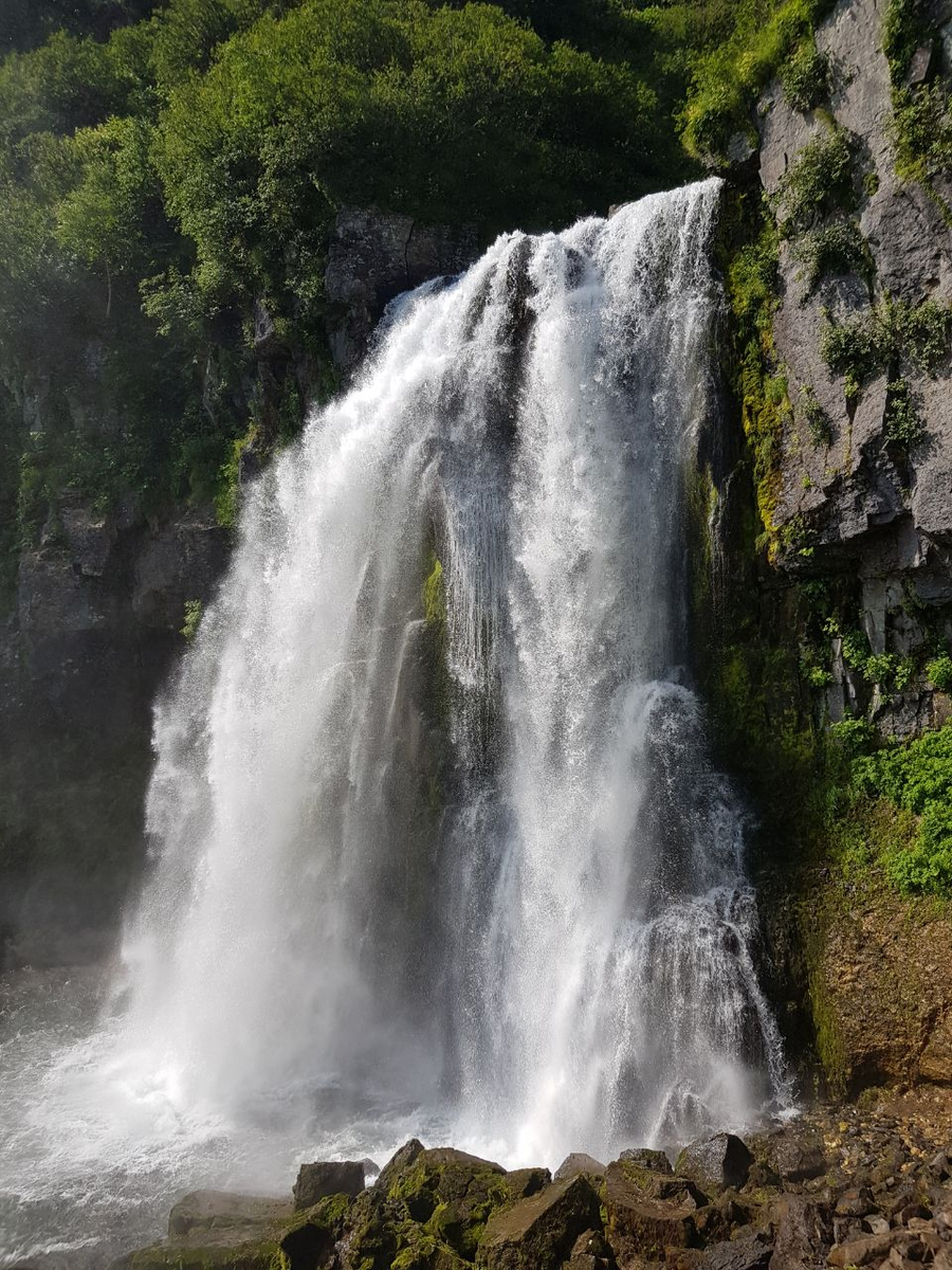 Водопад спокойный камчатка