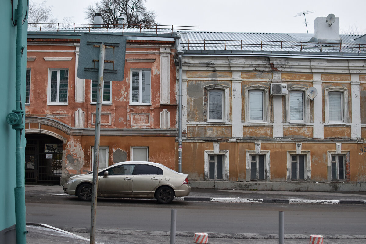 Нижняя Почтовая, выход с Лыбедского бульвара.